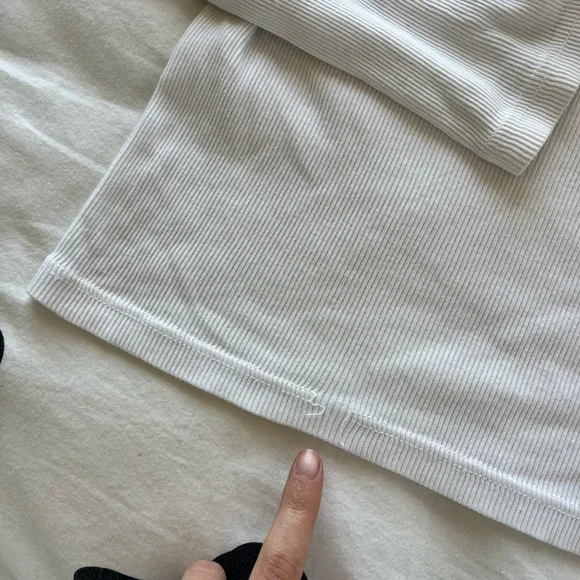 Brandy White Ribbed Long Sleeve - Picture 3 of 3